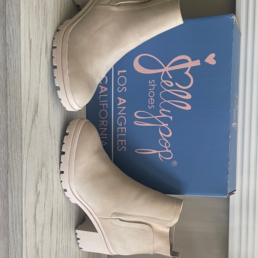 Jellypop Women's Beige Ankle Booties